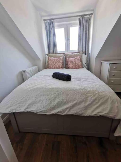 3 Bedroom Well Connected Family Home Free Parking Edinburgh Exterior foto
