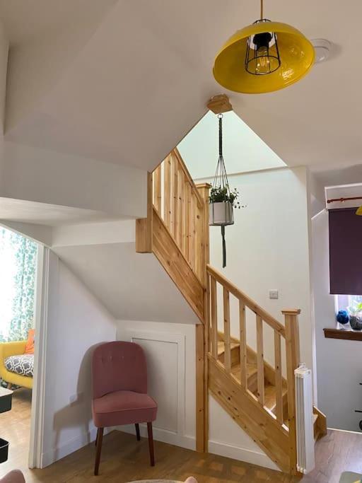 3 Bedroom Well Connected Family Home Free Parking Edinburgh Exterior foto